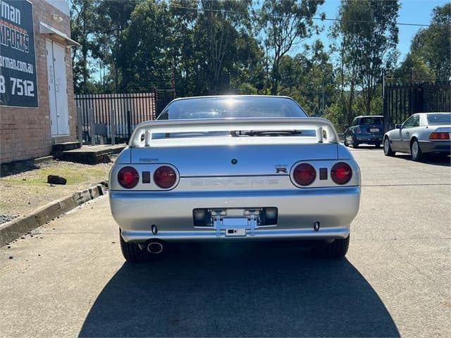 1992 Nissan Skyline JDM car for sale — photo 7 of 21
