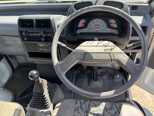 1996 Mitsubishi Minicab JDM car for sale — photo 15 of 25