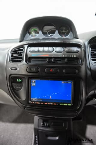 1998 Mitsubishi Delica JDM car for sale — photo 10 of 25