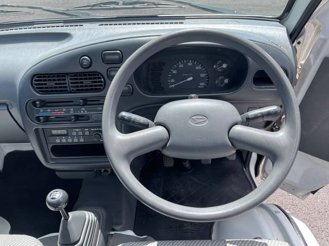 1996 Daihatsu Hijet JDM car for sale — photo 16 of 25