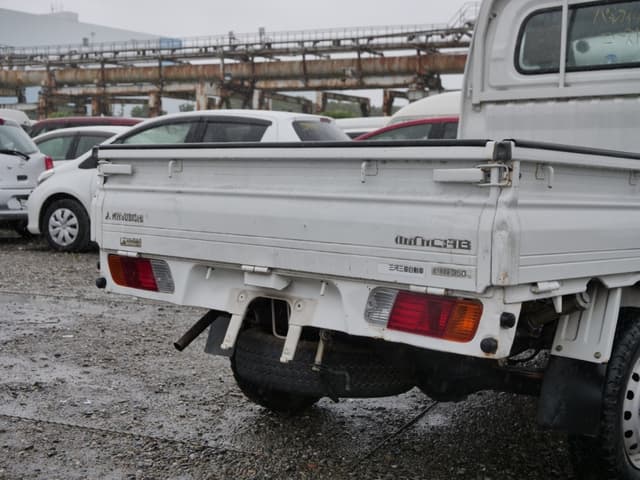 2002 Mitsubishi Minicab JDM car for sale — photo 20 of 25
