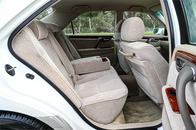 1999 Toyota Crown JDM car for sale — photo 14 of 20