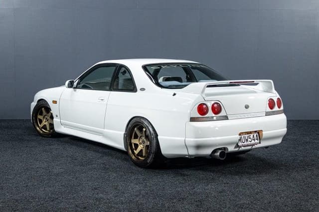 1997 Nissan Skyline JDM car for sale — photo 5 of 20
