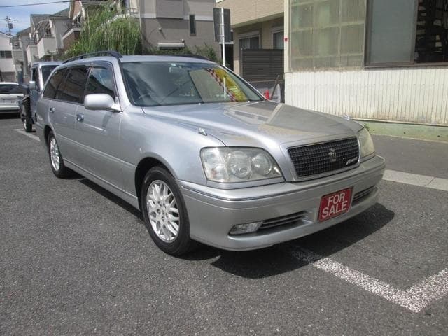 2000 Toyota Crown JDM car for sale — photo 2 of 23