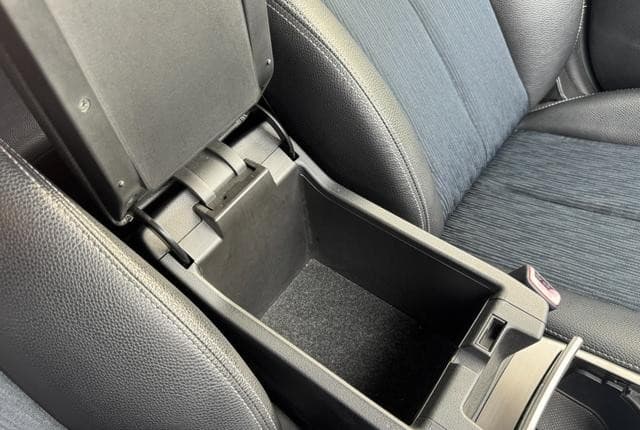 2011 Subaru Legacy JDM car for sale — photo 22 of 25