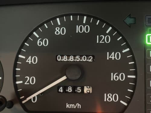 1998 Toyota Crown JDM car for sale — photo 11 of 15