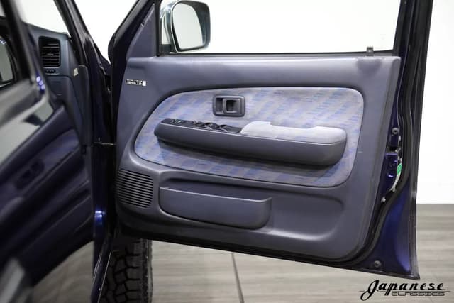 1998 Toyota Hilux JDM car for sale — photo 21 of 25