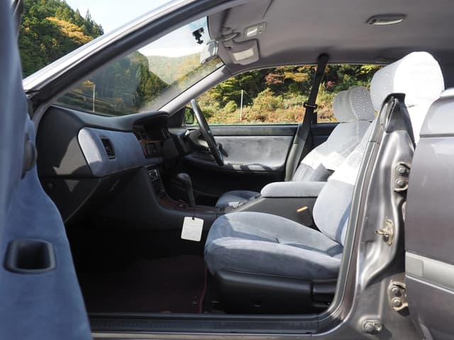 1991 Nissan Laurel JDM car for sale — photo 3 of 25