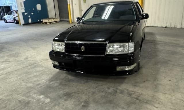 1999 Toyota Crown JDM car for sale — photo 23 of 25