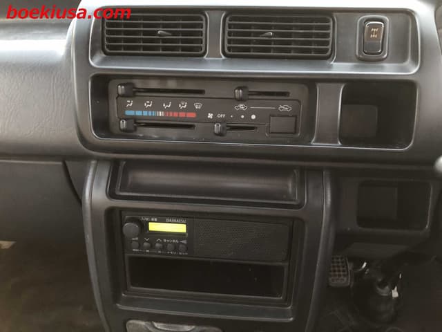 2000 Daihatsu Hijet JDM car for sale — photo 17 of 21