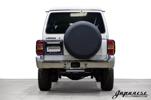 1997 Mitsubishi Pajero JDM car for sale — photo 8 of 25