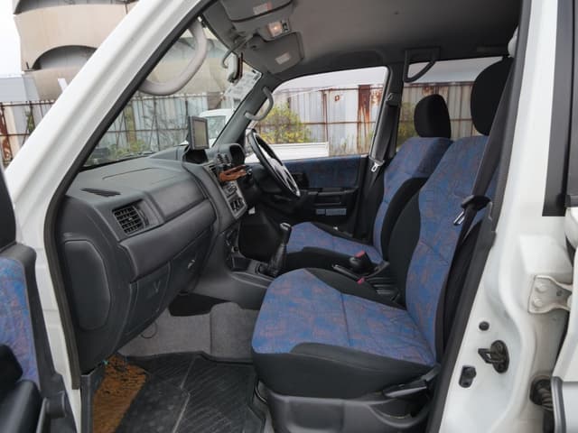 1999 Mitsubishi Pajero JDM car for sale — photo 24 of 25