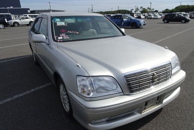 2000 Toyota Crown JDM car for sale — photo 7 of 25