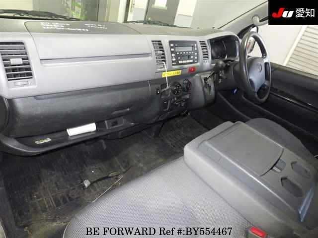 2005 Toyota HiAce JDM car for sale — photo 3 of 8