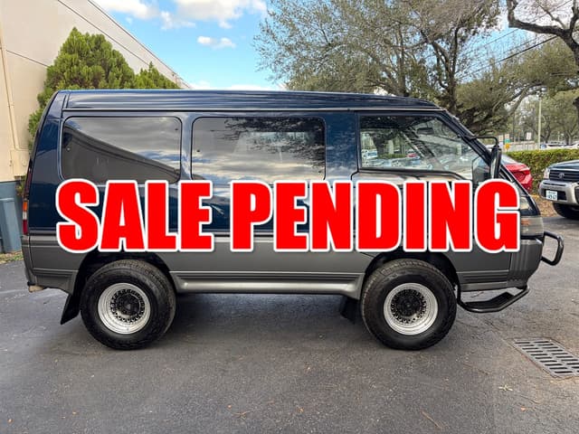 1996 Mitsubishi Delica JDM car for sale — photo 8 of 24