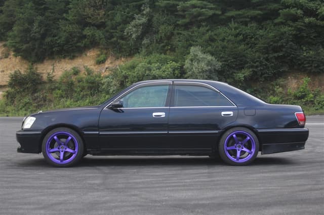 2001 Toyota Crown JDM car for sale — photo 6 of 10