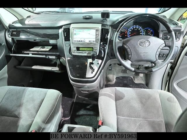 2006 Toyota Alphard JDM car for sale — photo 3 of 5