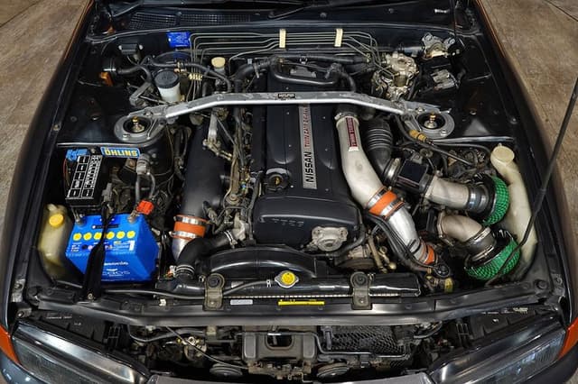 Nissan Skyline JDM car for sale — photo 5 of 25