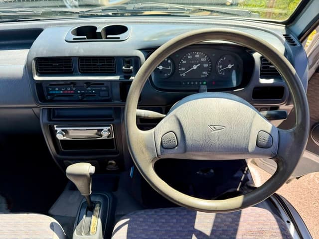 2000 Daihatsu Hijet JDM car for sale — photo 18 of 25