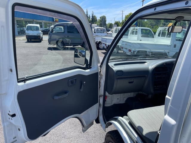 1996 Daihatsu Hijet JDM car for sale — photo 21 of 25
