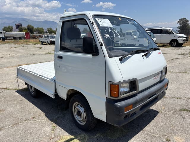 1992 Daihatsu Hijet JDM car for sale — photo 11 of 25