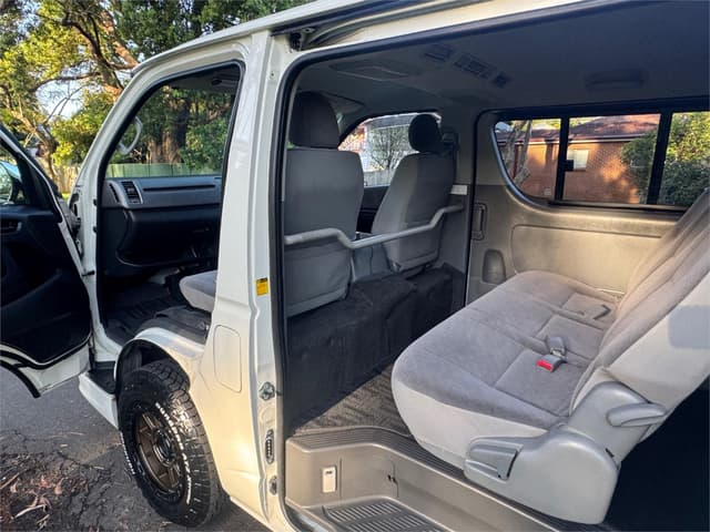 2008 Toyota HiAce JDM car for sale — photo 16 of 25