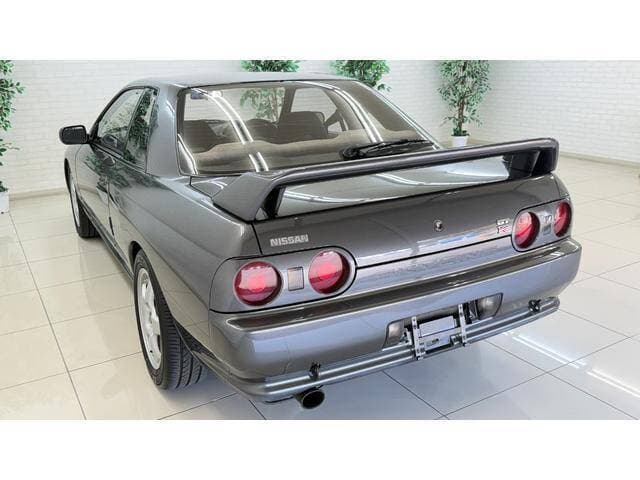 1991 Nissan Skyline JDM car for sale — photo 4 of 18