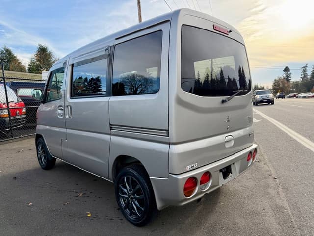 2000 Mitsubishi Town Box JDM car for sale — photo 6 of 25