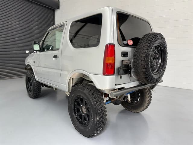 1999 Suzuki Jimny JDM car for sale — photo 11 of 25