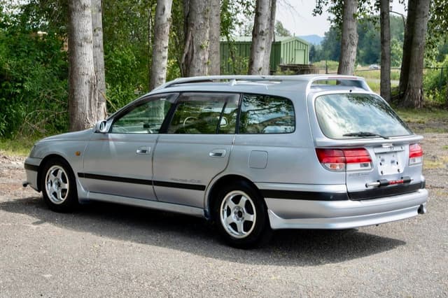 1997 Toyota Caldina JDM car for sale — photo 4 of 21