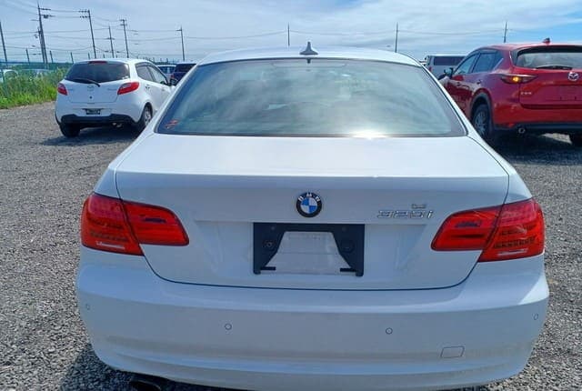 2011 Bmw 3 Series JDM car for sale — photo 4 of 25