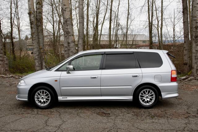 2000 Honda Odyssey JDM car for sale — photo 4 of 19