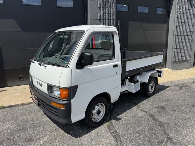 1996 Daihatsu Hijet JDM car for sale — photo 2 of 22