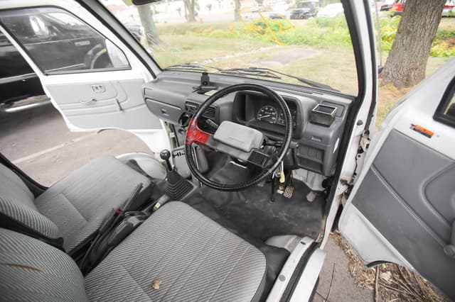 1993 Daihatsu Hijet JDM car for sale — photo 6 of 6
