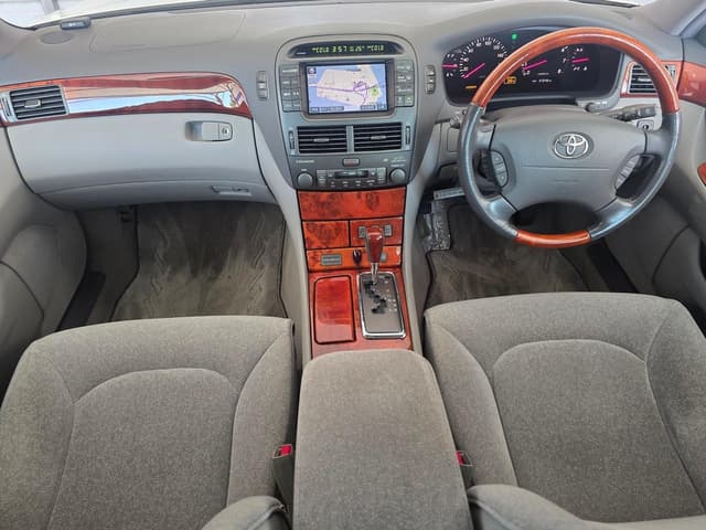 2000 Toyota Celsior JDM car for sale — photo 2 of 25