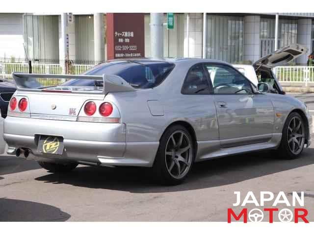 1997 Nissan Skyline JDM car for sale — photo 3 of 11
