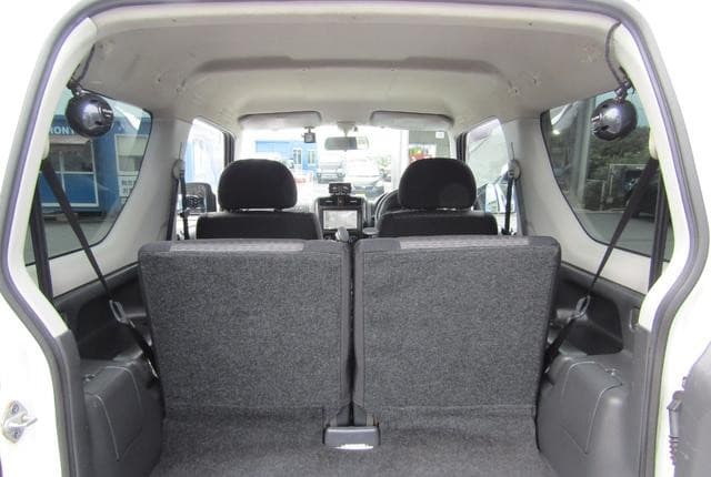 2008 Suzuki Jimny JDM car for sale — photo 9 of 14