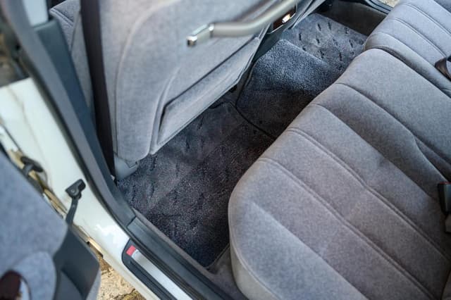 1996 Toyota Crown JDM car for sale — photo 18 of 24