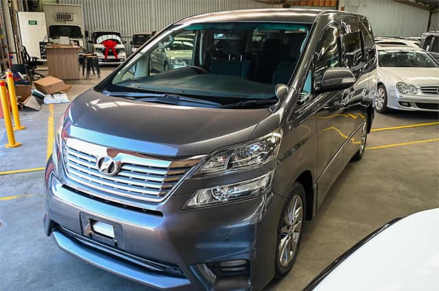 2011 Toyota Vellfire JDM car for sale — photo 5 of 10