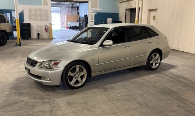 2001 Toyota Altezza JDM car for sale — photo 19 of 25