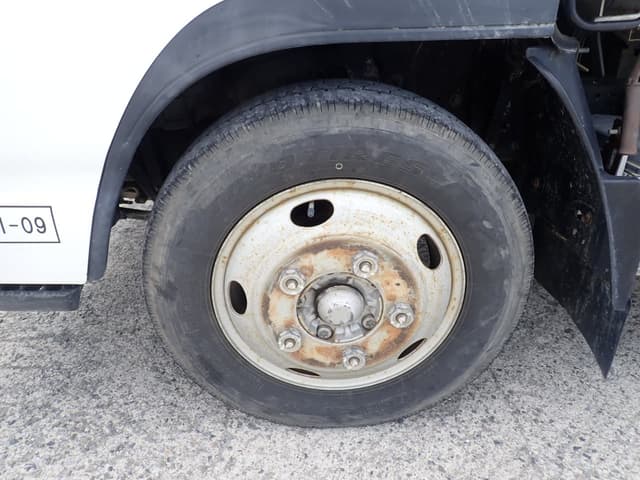 2011 Isuzu Elf JDM car for sale — photo 14 of 25