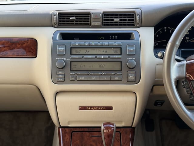 1999 Toyota Majesta JDM car for sale — photo 21 of 24