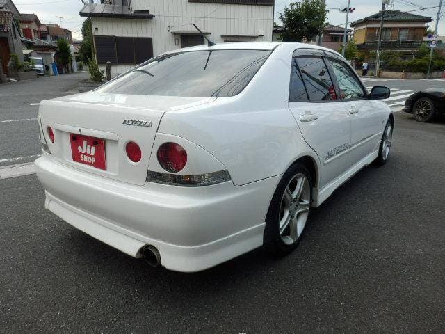 2000 Toyota Altezza JDM car for sale — photo 13 of 20