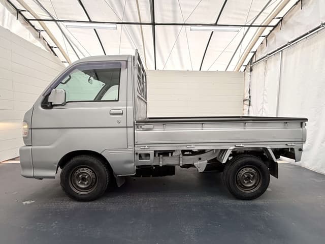 2001 Daihatsu Hijet JDM car for sale — photo 3 of 25