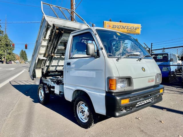 1992 Daihatsu Hijet JDM car for sale — photo 3 of 25