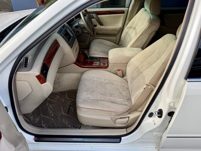 2000 Toyota Crown JDM car for sale — photo 18 of 21