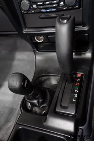 1996 Toyota Hilux Surf JDM car for sale — photo 10 of 25