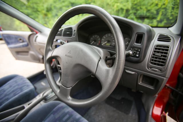 1996 Mitsubishi Lancer JDM car for sale — photo 21 of 25