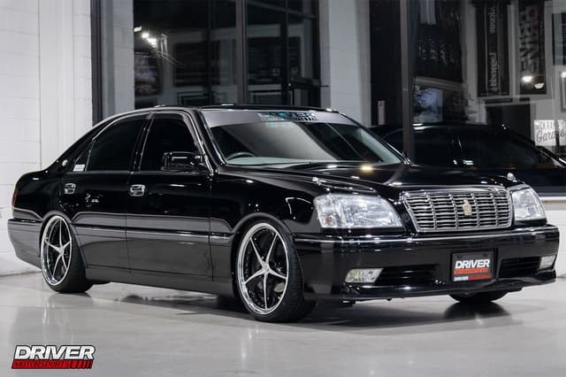 1999 Toyota Crown JDM car for sale — photo 12 of 25