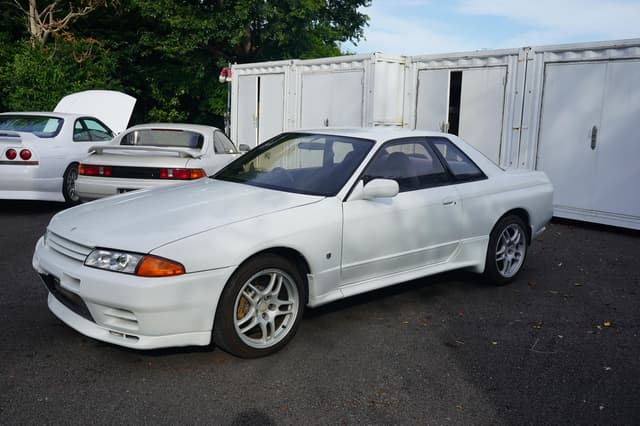 1994 Nissan Skyline JDM car for sale — photo 15 of 25
